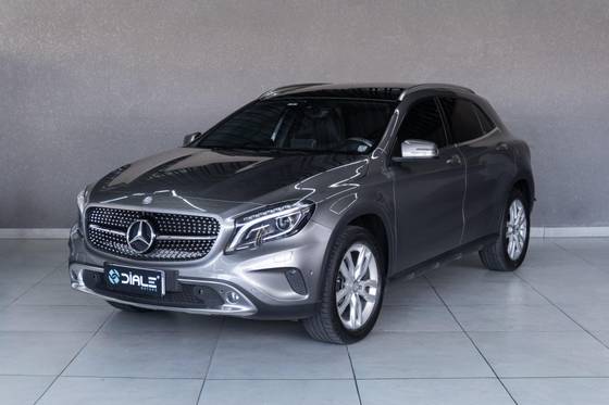 MERCEDES-BENZ GLA 250 2.0 16V TURBO GASOLINA ENDURO 4P AUTOMÁTICO MERCEDES-BENZ GLA 250 2.0 16V TURBO GASOLINA ENDURO 4P AUTOMÁTICO